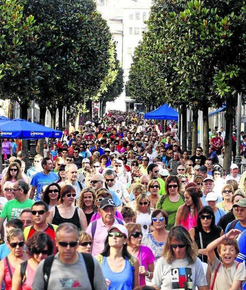 Salida de una de las marchas de EL CORREO en la calle Dato. 