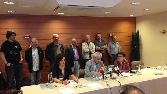 Rueda de prensa ofrecida hoy por el grupo de profesores de la UPV.