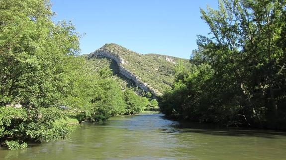 El Ebro a su paso por Tudanca.