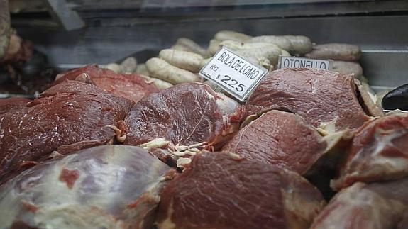 Es recomendable no tomar más de dos raciones de carne roja a la semana.