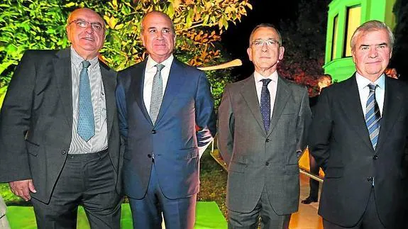 José María González, Miguel Ángel Lujua, Pedro Ensunza y José María Bergareche.