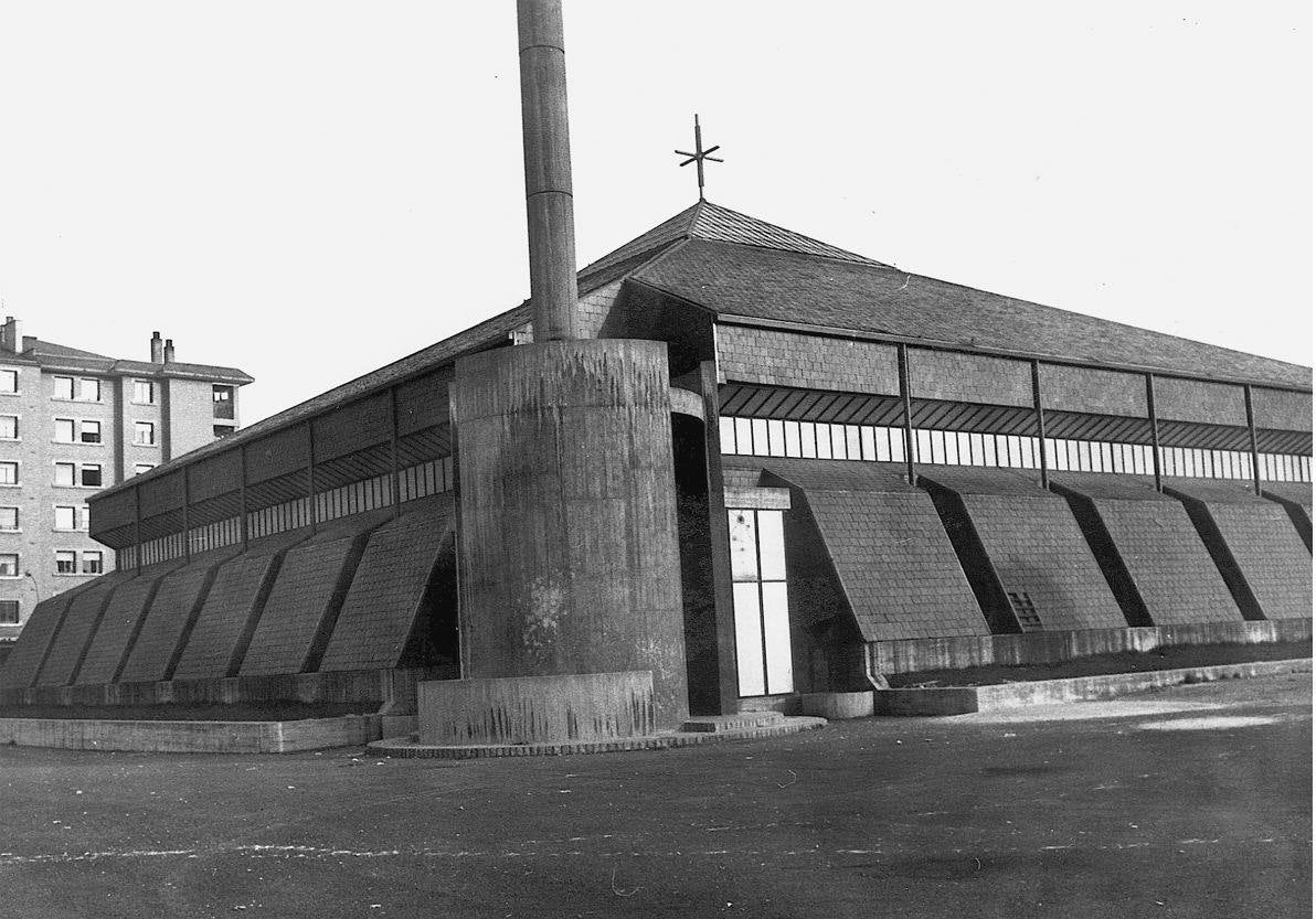 La iglesia de San Francisco acogió la asamblea obrera que terminó en carga policial 