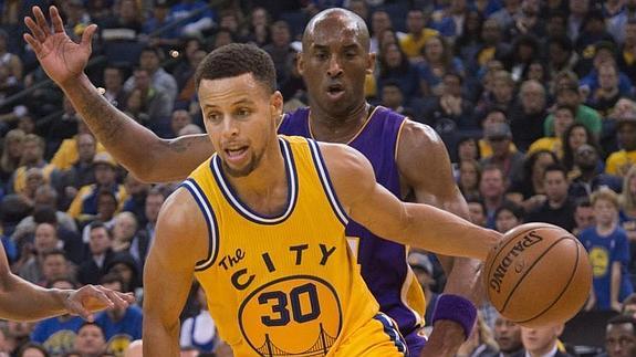 Curry deja atrás a Bryant. La imagen de la sucesión en el trono. 