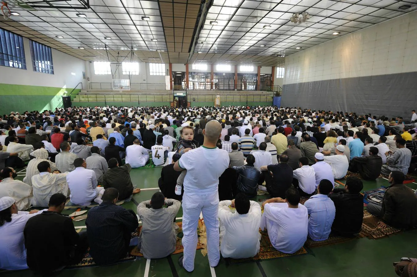 Reunión del colectivo musulmán en Álava para celebrar el fin del Ramadán en el 2010.