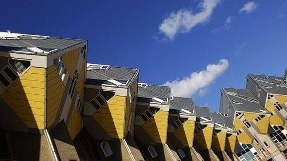 Las famosas casas cubo de los años 80 en Rotterdam.