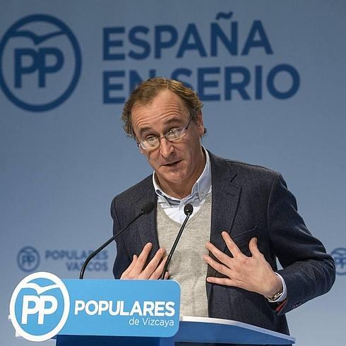 Alfonso Alonso, el presidente de los populares vascos afirma que PNV hundió España de la mano del PSOE.