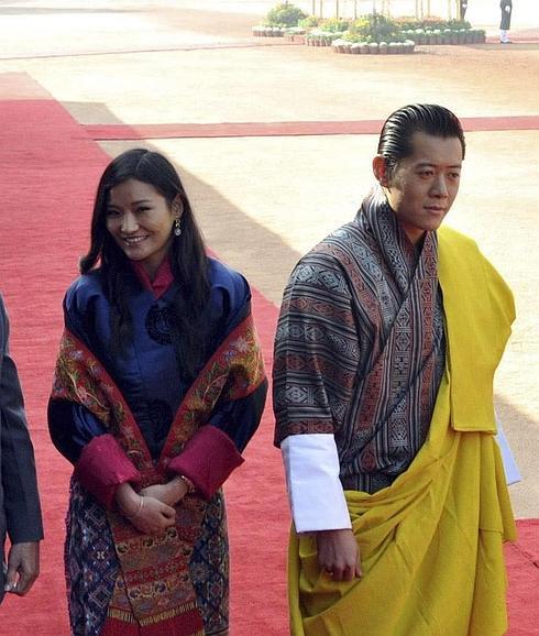 Los jóvenes reyes de Bután. 