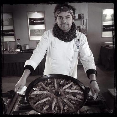 Manu Rubio elabora todos los platos que aparecen en la serie. 