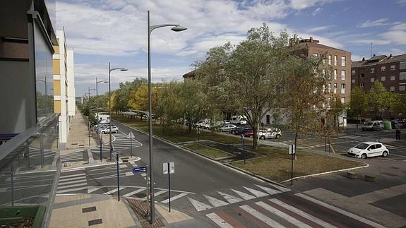 «Hay trapicheo a diario y no se ve a la Policía Local», censuran vecinos de Ariznabarra