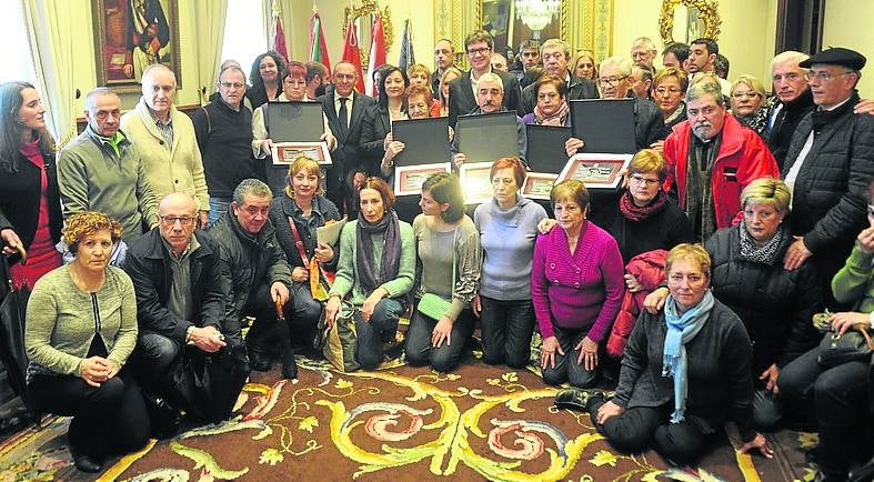 Recepción a víctimas y familiares en el Ayuntamiento. 