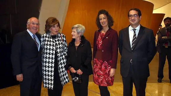 José Antonio Ardanza, Pilar Aresti, Gloria Urtiaga, Lorea Bilbao y Peio Belausteguigoitia.