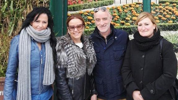 Nicolás de Miguel, líder de la formación en Euskadi, con Raquel Aradilla y Begoña Fernández, del equipo rector de Ciudadanos en Álava. 