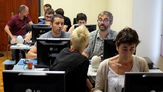 Alumnos de los cursos, la pasada semana en una aula de Markeskua.