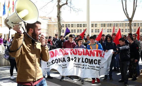 Manifestación de estudiantes contra la Lomce.