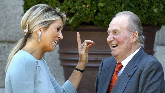 La Reina Máxima de Holanda con Juan Carlos I de España.