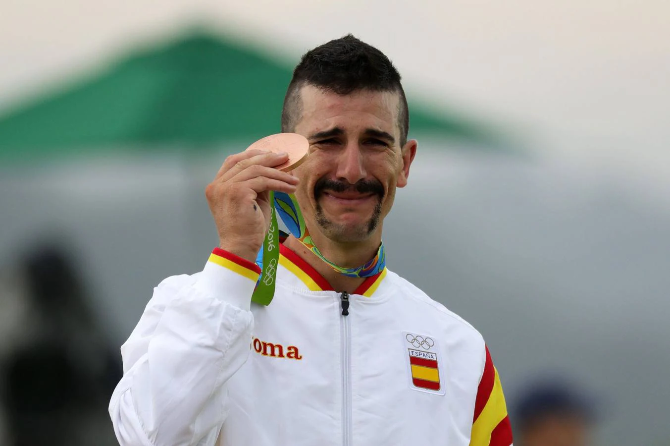 El medallista olímpico Carlos Coloma ganó el bronce para España en la competencia de mountaon bike
