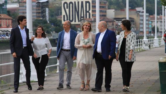 Miembros del PNV en la presentación de su candidatura para Bizkaia. 