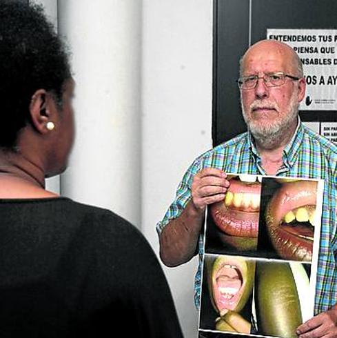 Fede García, junto a la madre. 