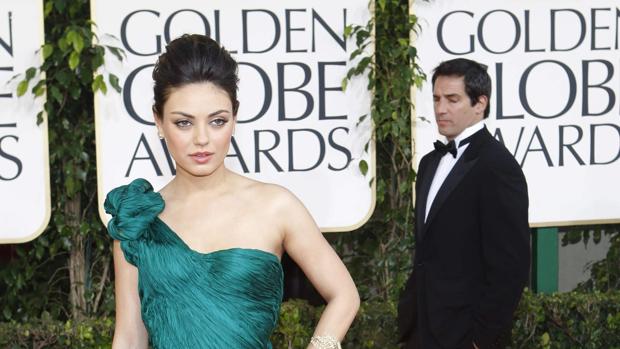 La actriz Mila Kunis en la entrega de los Globos de Oro.