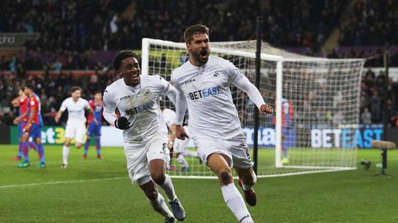 Llorente, eufórico celebrando el último gol del partido.