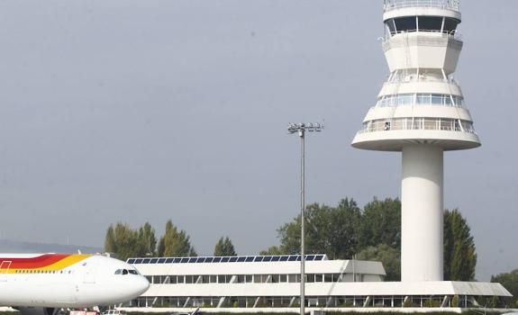 El aeropuerto de Foronda operará también de día.