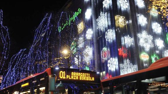 Luces de Navidad en la calle Gran Vía.
