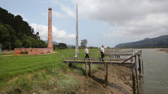El proyecto consiste en reparar una muna para evitar que se inunde la zona de la Tejera.