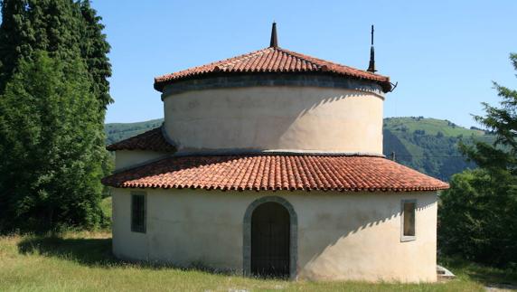 La bella ermita circular.