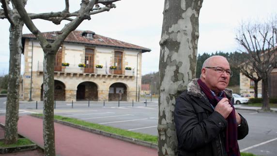 José Luis Navarro piensa dejar el Ayuntamiento de Abadiño en junio de 2019. 