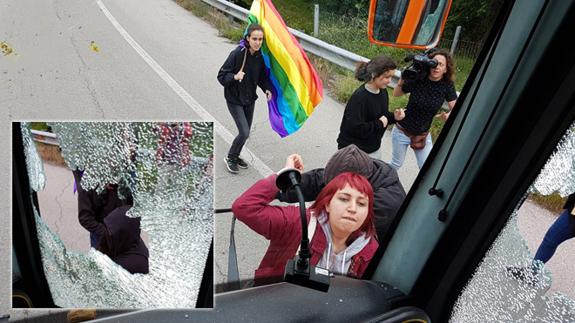 Apedrean el autobús de Hazte Oír en Asturias
