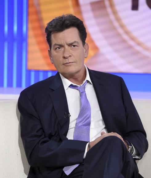 Charlie Sheen .