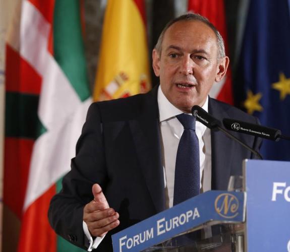 Ramiro González en plena intervención en el Forum Nueva Economia en Madrid.