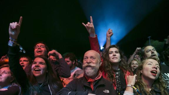 Seguidores de John Fogerty, en su concierto del Azkena Rock Festival.