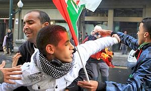 Algunos de los protestantes en Bilbao./ EFE | Vídeo: Atlas