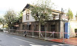 Restaurante incendiado en Santurtzi, en el que perdieron la vida dos inmigrantes. / P. Urresti