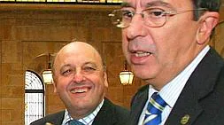 Juan Carlos Urrutxurtu junto a José Luis Bilbao.