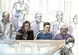 Dibujo que representa a Zigor Garro, Marina Bernadó, Ekain Mendizabal y Juan Cruz Maiza –de izquierda a derecha–, durante una de las sesiones del juicio celebrado en París./AFP