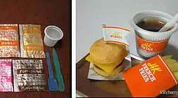 El antes y el después de las hamburguesas en polvo niponas. /Youtube