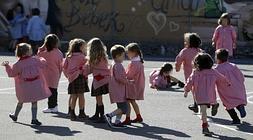 El proyecto pretende eliminar las desigualdades por sexos en las aulas./ E.C.