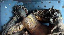 La momia de Garde en la iglesia parroquial de Santiago / Iván Benítez