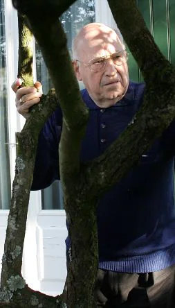 REFUGIO. Jean Haritschelhar, en su casa de Anglet. / IGNACIO PÉREZ