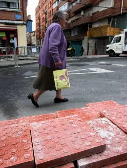 Santutxu es uno de los lugares donde se han empezado a poner los adoquines. / M. ATRIO