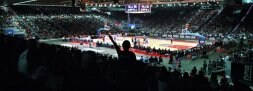 La condición que impone el Bilbao Basket es acercar las gradas a menos de tres metros del perímetro del parqué. / MITXEL ATRIO