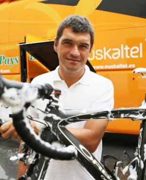 El director del Euskaltel dice que «el equipo no tiene fecha de caducidad». / P. URRESTI