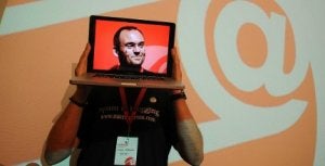 «Es una pasada tener 100.000 personas pendientes de lo que escribes»