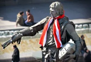 Estatua de Don Diego López de Haro V, fundador de Bilbao, en la Plaza Circular. ::
FERNANDO GÓMEZ