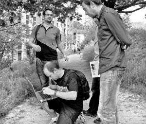 Participantes en la salida organizada por el IES Uni Eibar-Ermua para realizar el Open Street Map. ::
A. L.