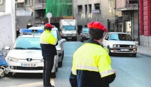 Cerca de 13.700 vehículos abonan el impuesto de circulación en el Ayuntamiento de Eibar. ::
E. C.