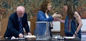 Momento de la investidura de Aitziber Irigoras como alcaldesa de Durango. ::
IGNACIO PÉREZ