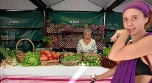 La feria de Elorrio, primera que se organizó en Vizcaya hace ya quince años, reunió a una veintena de productores. ::
MAIKA SALGUERO
